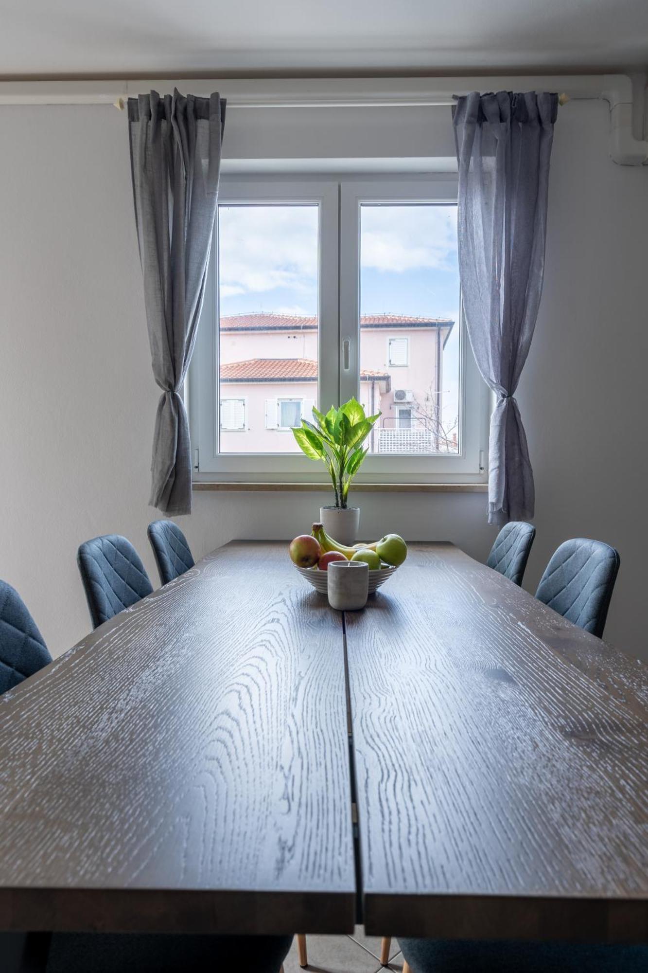 Charmante Fusslaeufig Zum In Apartment *